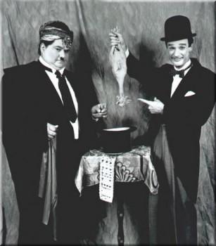 Laurel hardy bw 01 307x350 - Laurel & Hardy